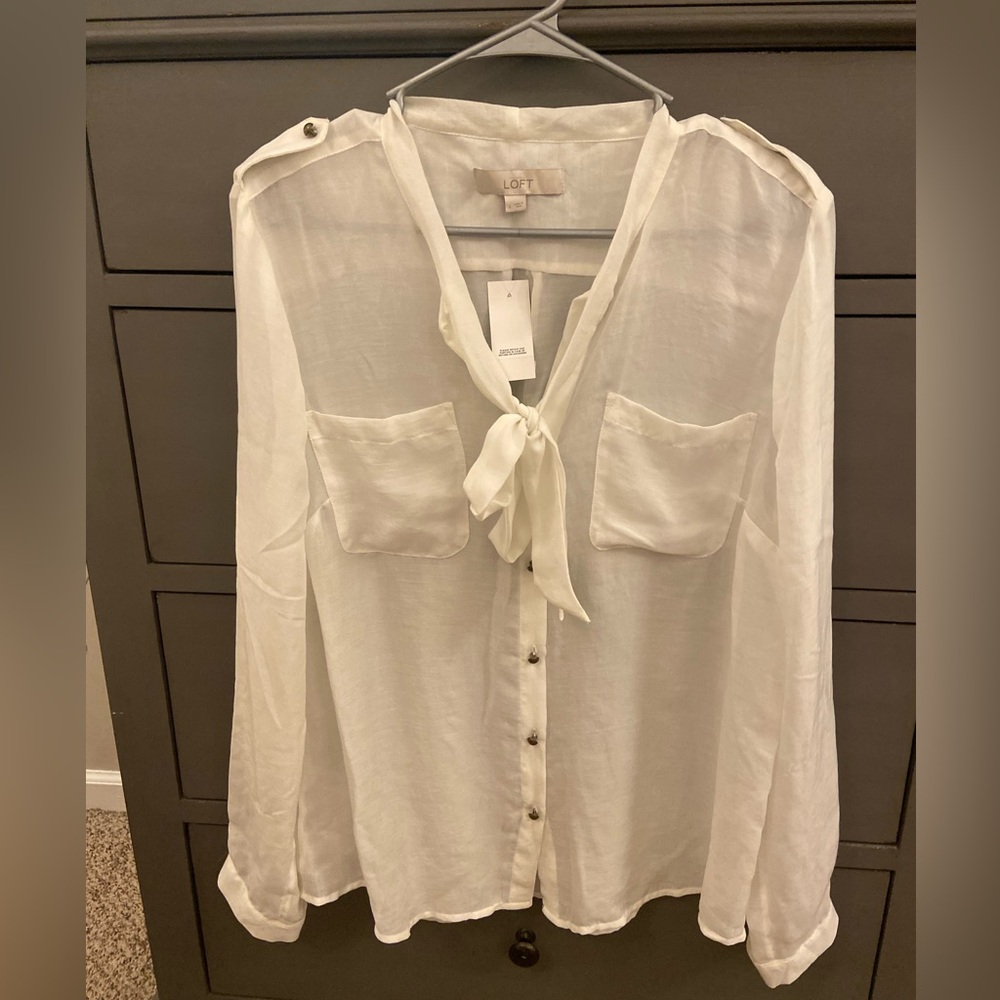 Off white Loft tie-neck blouse, size large, NWT